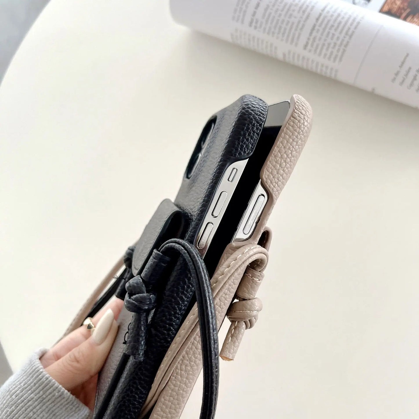 Funda cartera crossbody de piel PU con correa para iPhone 17, 16, 15, 14, 13, 12, 11 Pro Max, XS, XR – con ranuras para tarjetas